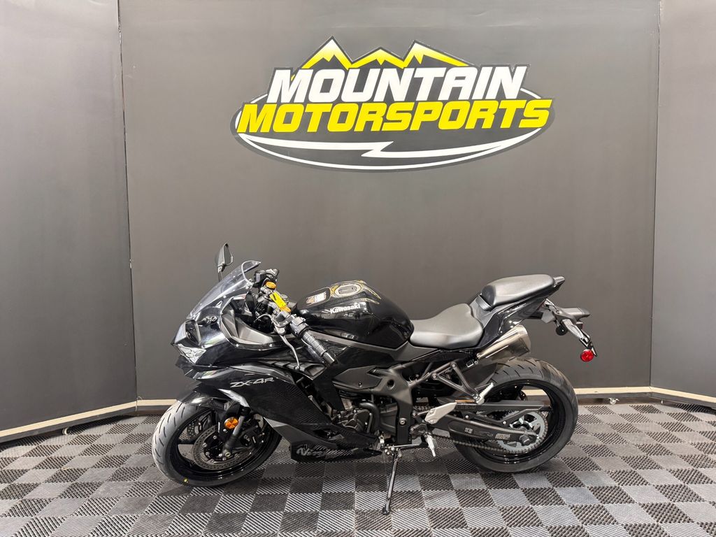 KING Front Axle King Pin fits John Deere Equipment | T184816 1404