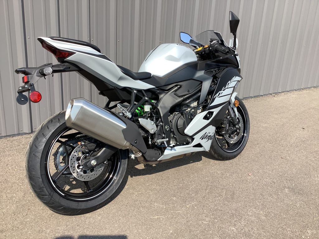 けいにゃん✕4 New 2025 Kawasaki Ninja ZX-4RR ABS, Lynnwood WA | Specs