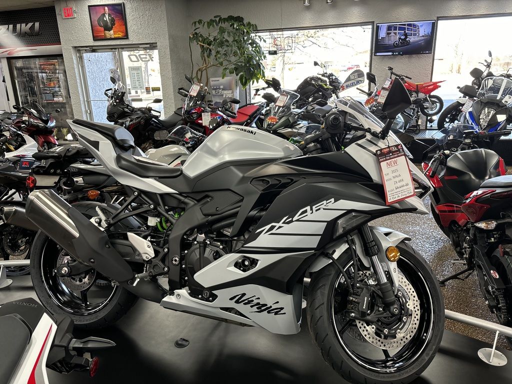 Waitor！！ New Kawasaki NINJA ZX4RR ABS 2025 for sale in Lake Villa