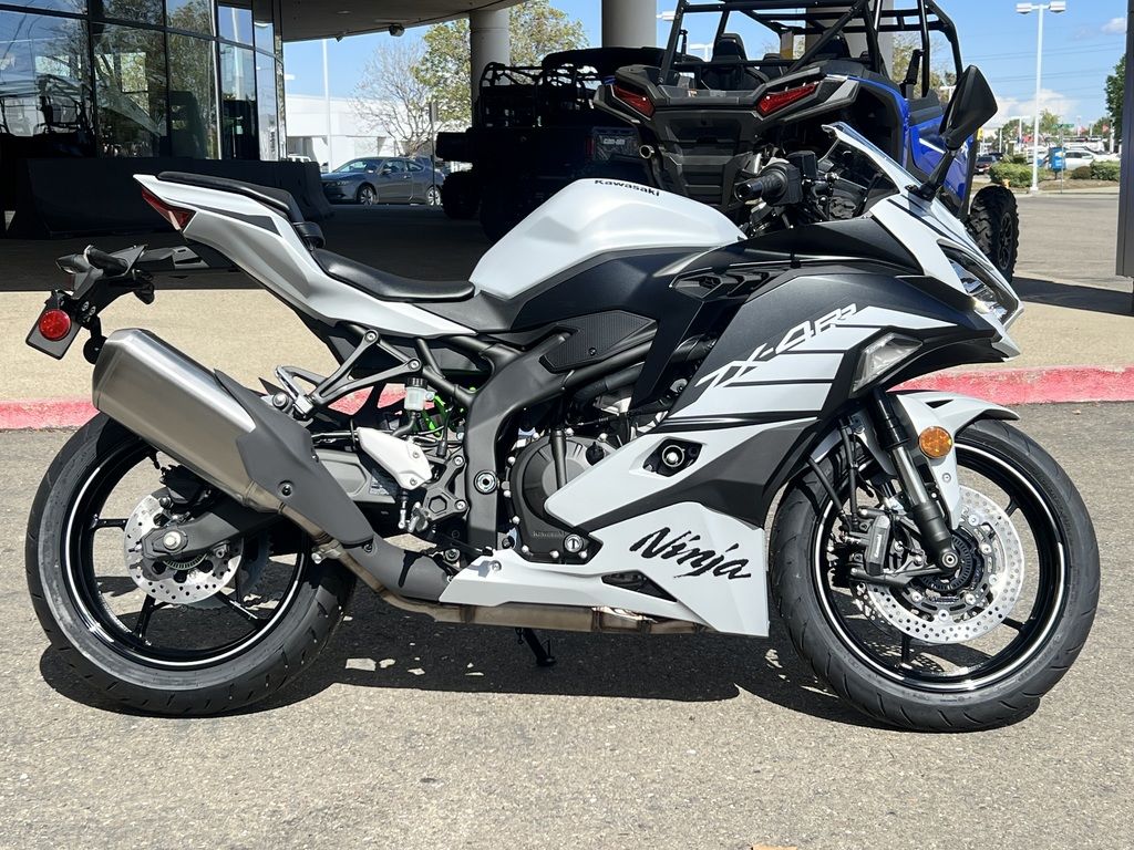 nerukari kawasaki-ninja-zx4rr-abs-2025-
