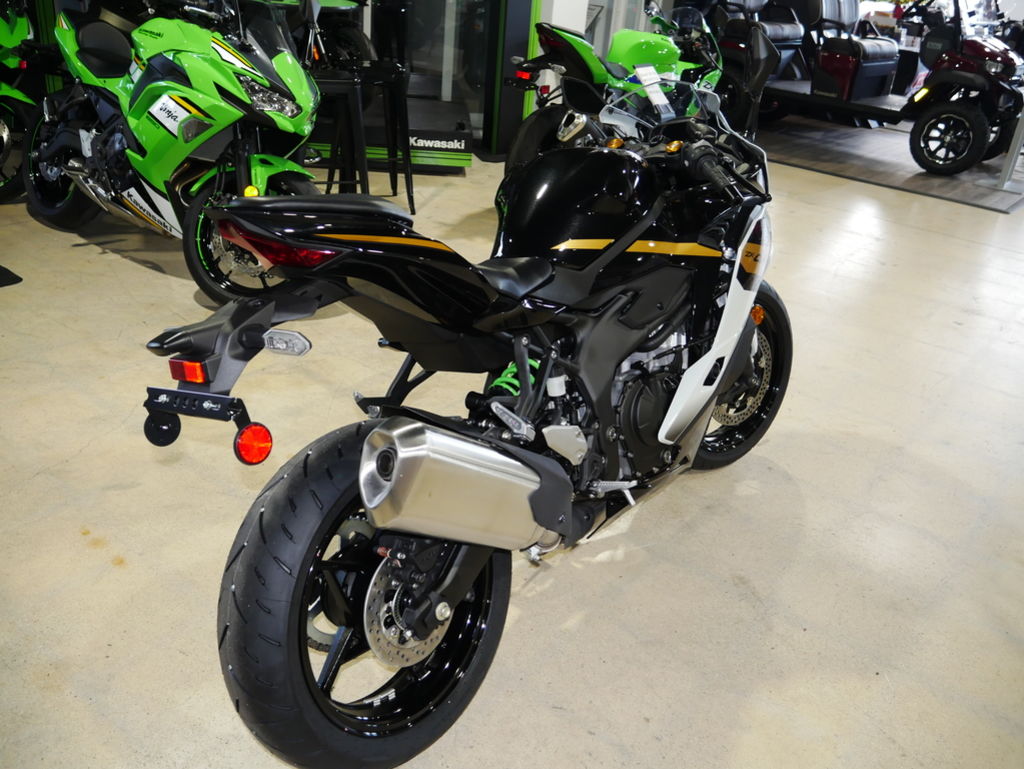 パーリー 2026 Kawasaki Ninja® ZX™-4RR ABS | RideNow Peoria