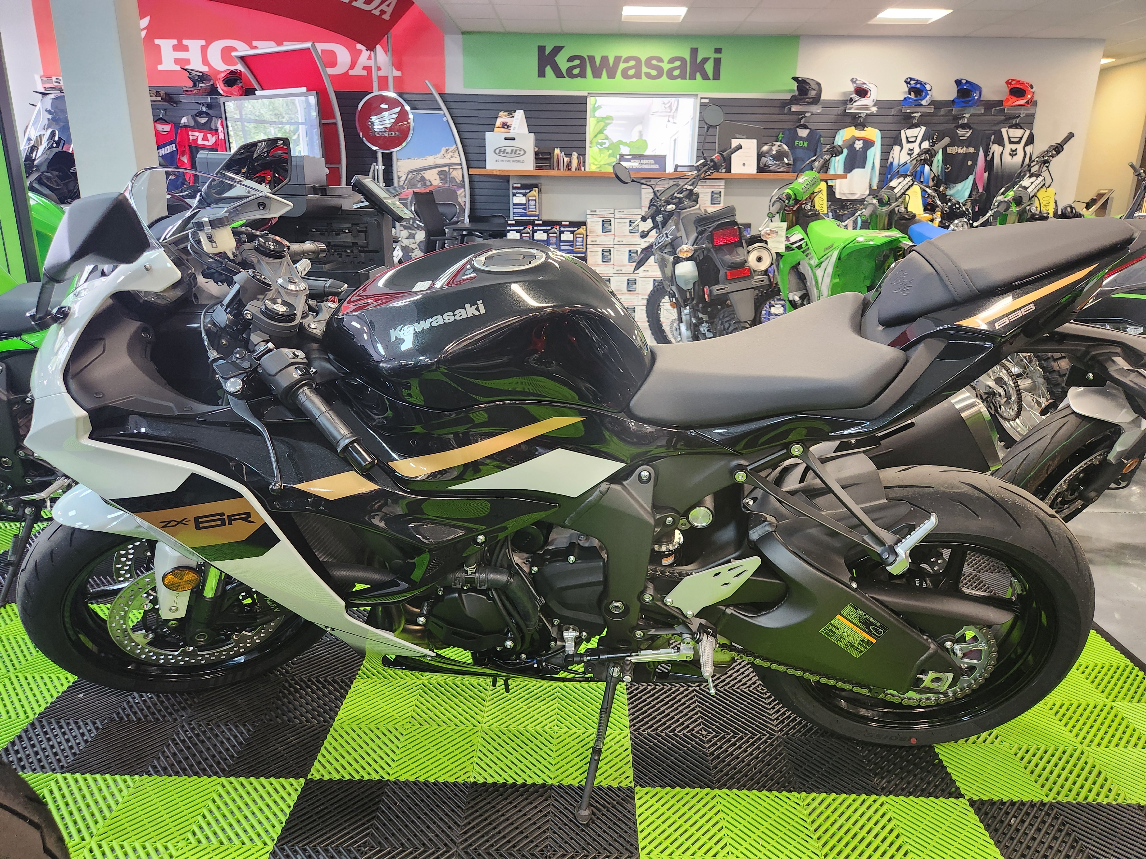 namimachipapa Custom Kawasaki Ninja ZX6R Sublime Green Pearl Paint - YouTube