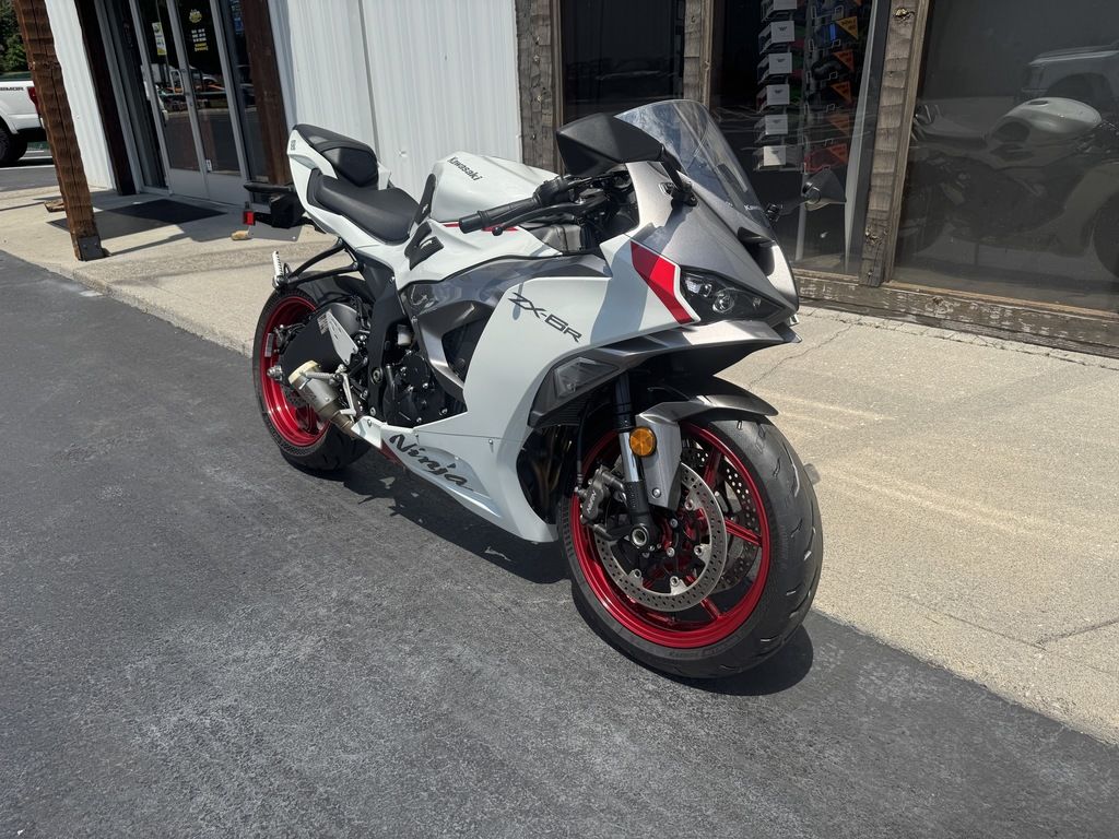 Used Kawasaki Ninja ZX6R Metallic Flat Spark BlackEbony 2024 for