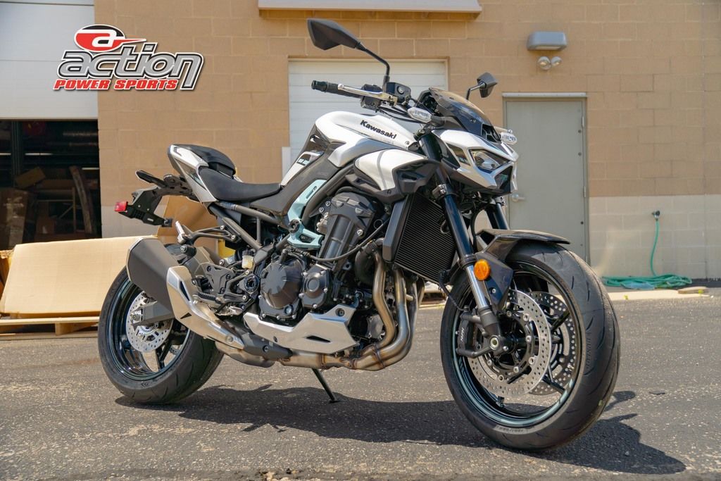 New Kawasaki Z900 ABS Galaxy SilverMetallic Spark Black 2025 for
