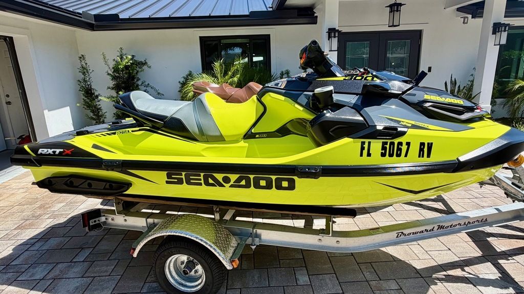 Used Sea-Doo RXTX 300 Neon Yellow and Lava Grey 2019 for sale in