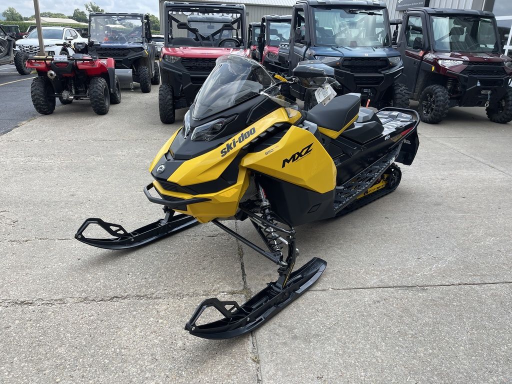 New Ski-Doo MXZ Adrenaline 850 ETEC129 RipSaw 125Yellow 2025 for