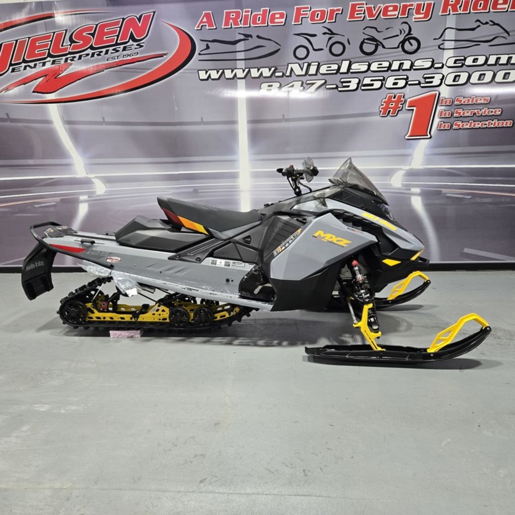 New Ski-Doo MXZ Adrenaline with Blizzard Package 600R ETEC 129 Ice