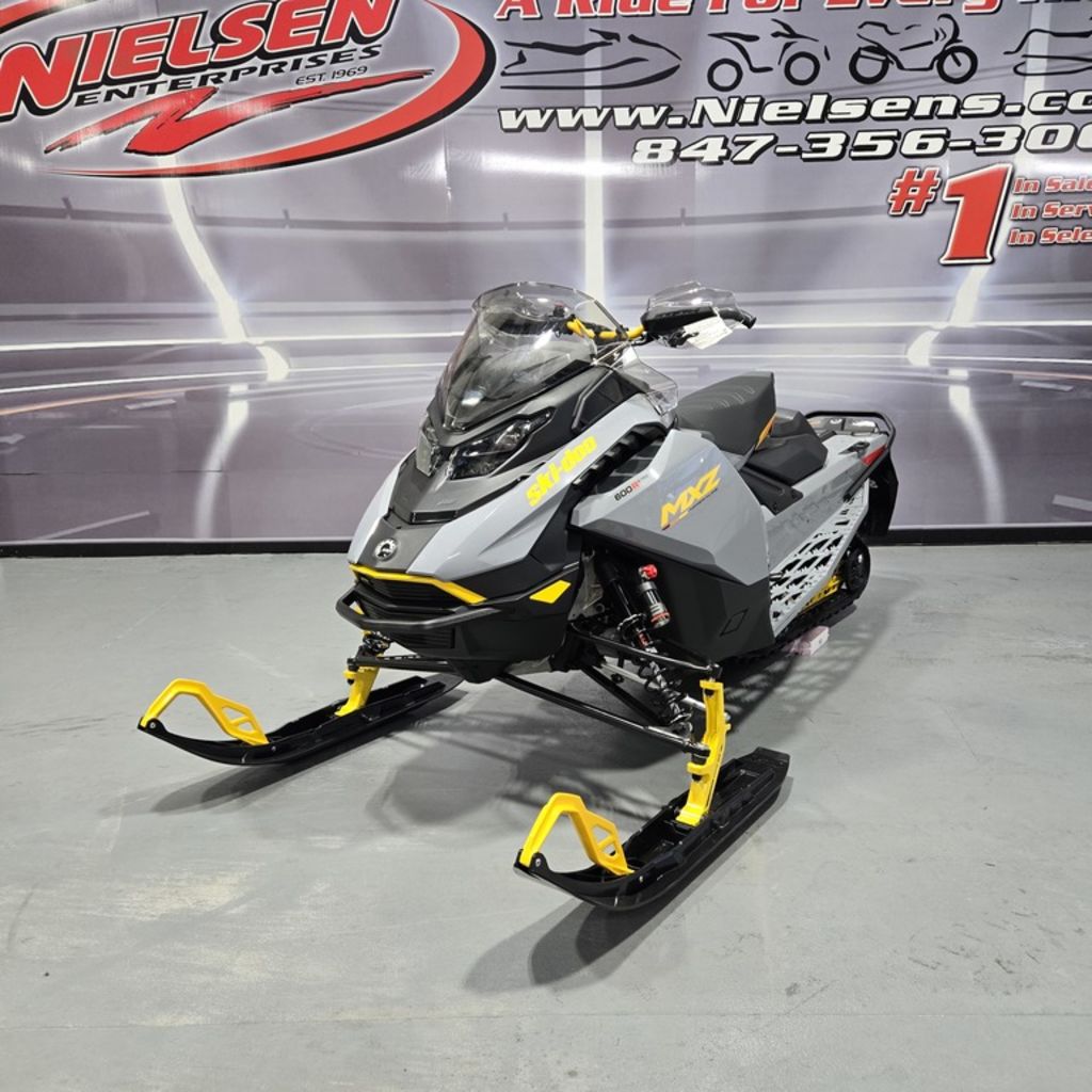 New Ski-Doo MXZ Adrenaline with Blizzard Package 600R ETEC 129 Ice