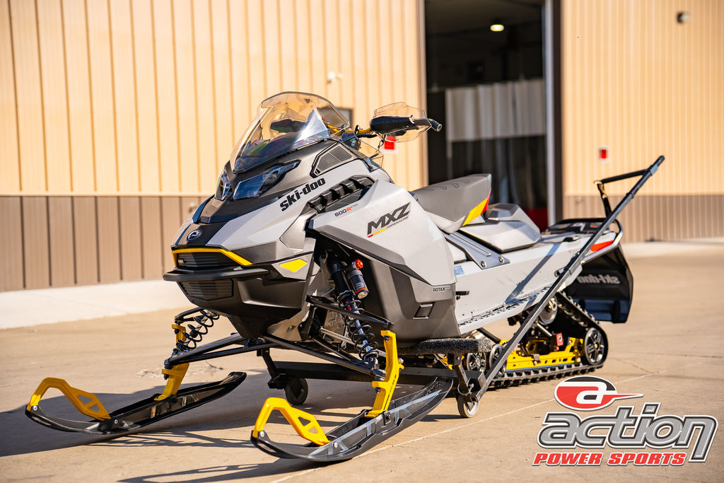 New Ski-Doo MXZ Adrenaline with Blizzard Package 600R ETEC 137 Ice