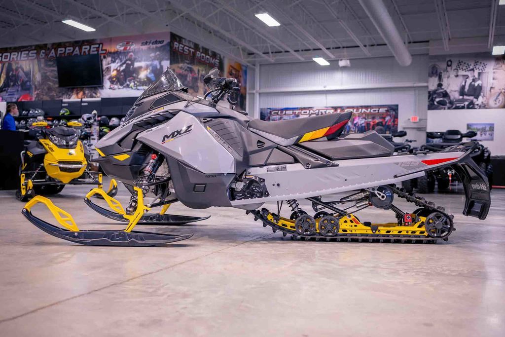 New Ski-Doo MXZ Adrenaline with Blizzard Package 850 ETEC 129 Ice