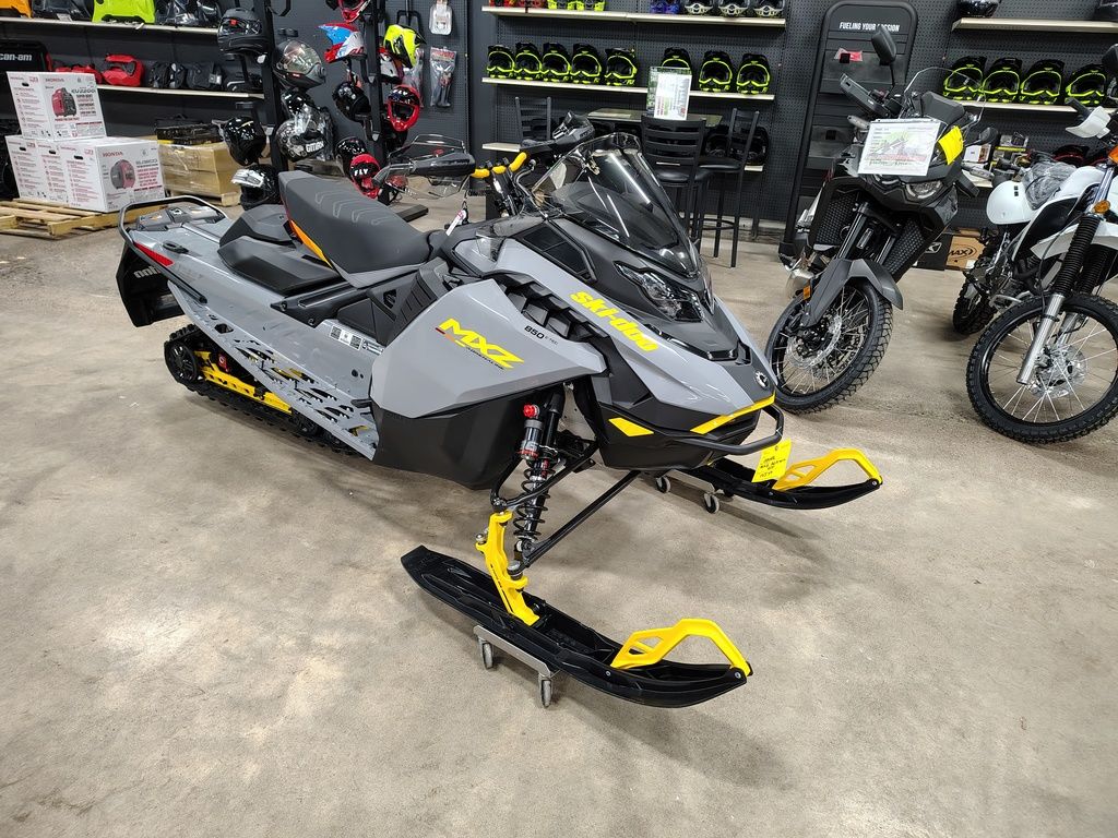 New Ski-Doo MXZ Adrenaline with Blizzard Package 850 ETEC 129 Ice