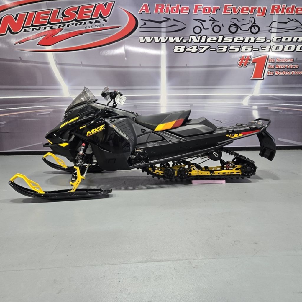 New Ski-Doo MXZ Adrenaline with Blizzard Package 850 ETEC 137 Ice