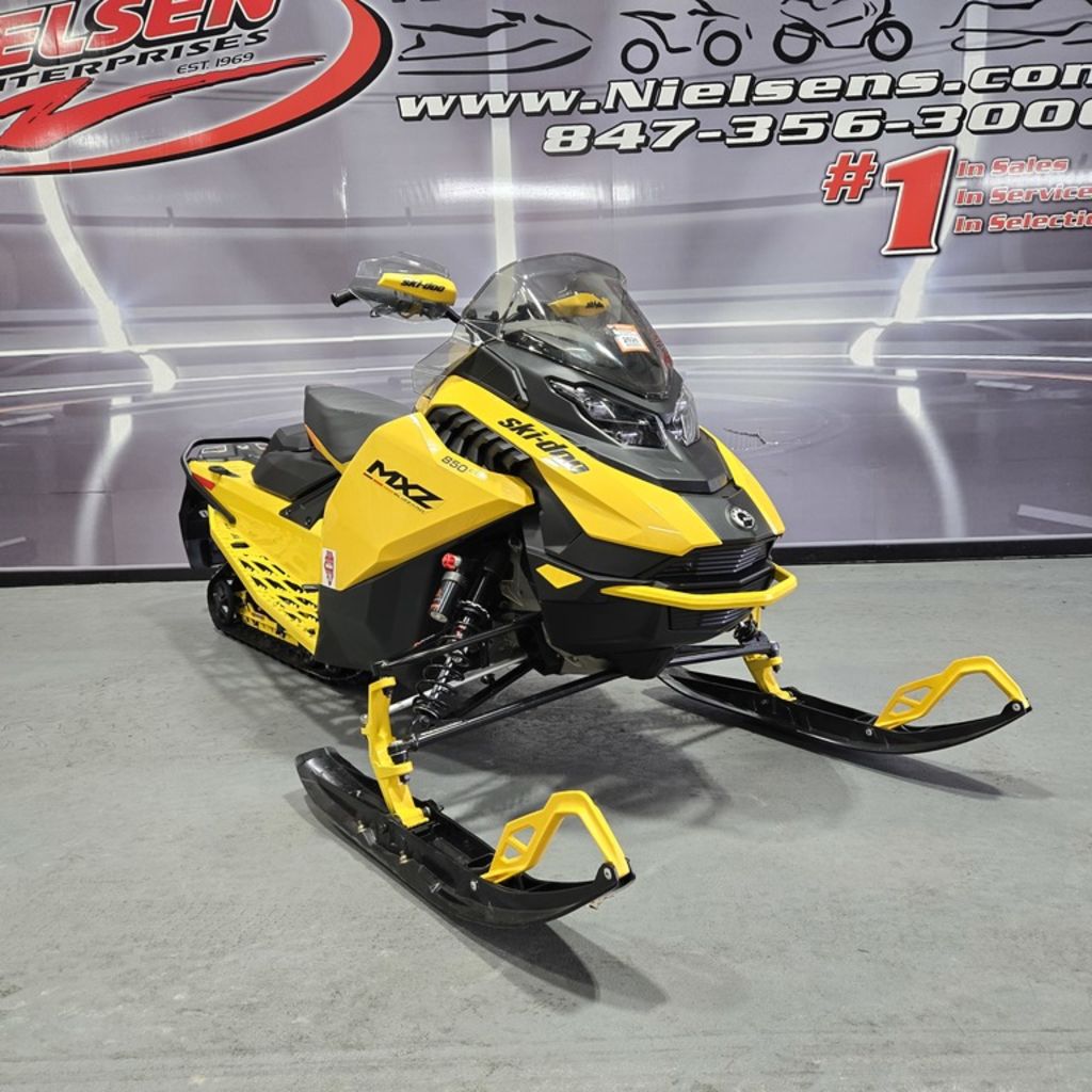 Used Ski-Doo MXZ Blizzard Rotax 850 ETEC Ice R Yellow 2023 for