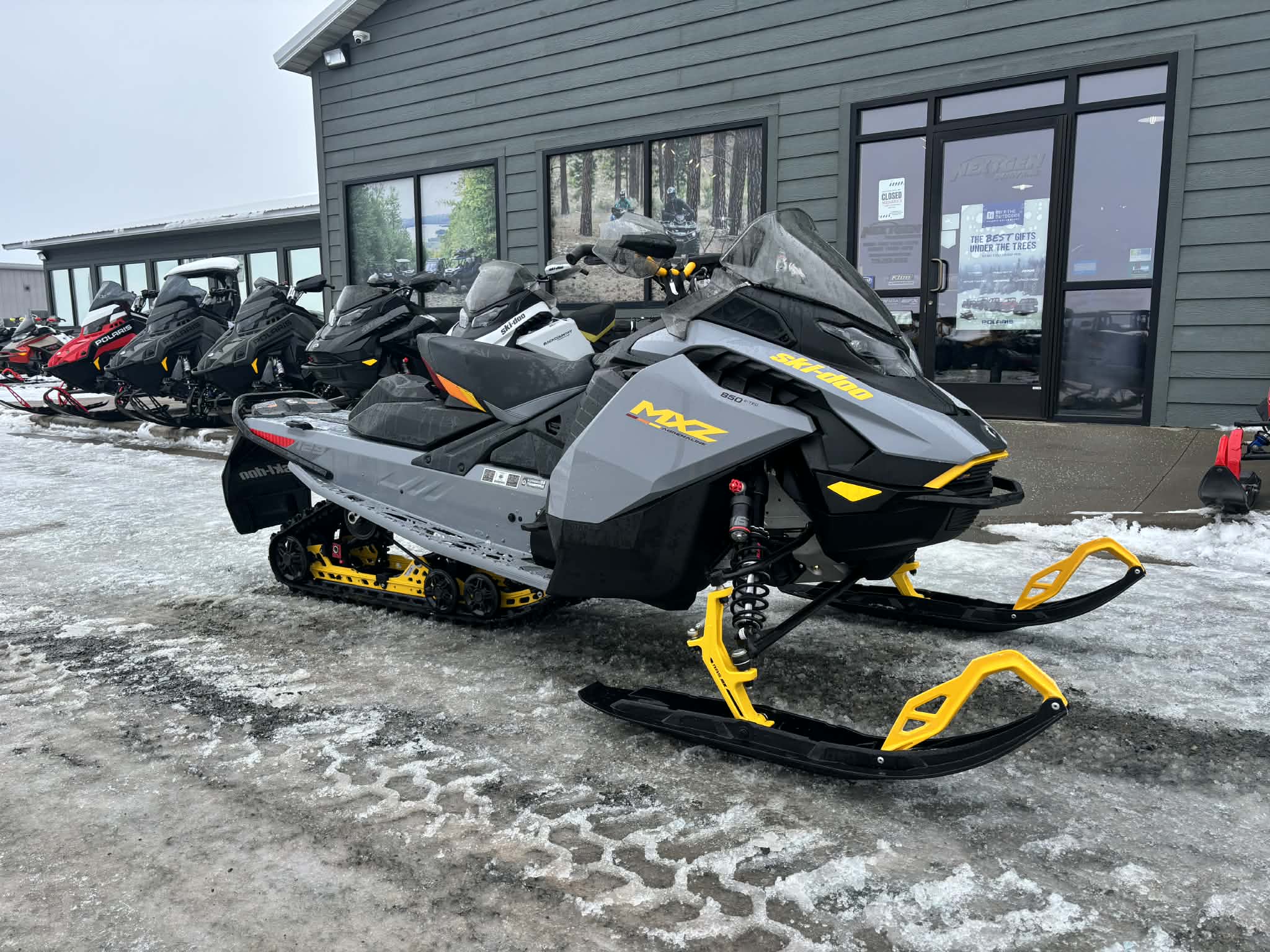 New SkiDoo MXZ ADR w BLIZZARD Pkg 129 850 ETEC Ice Ripper XT 125