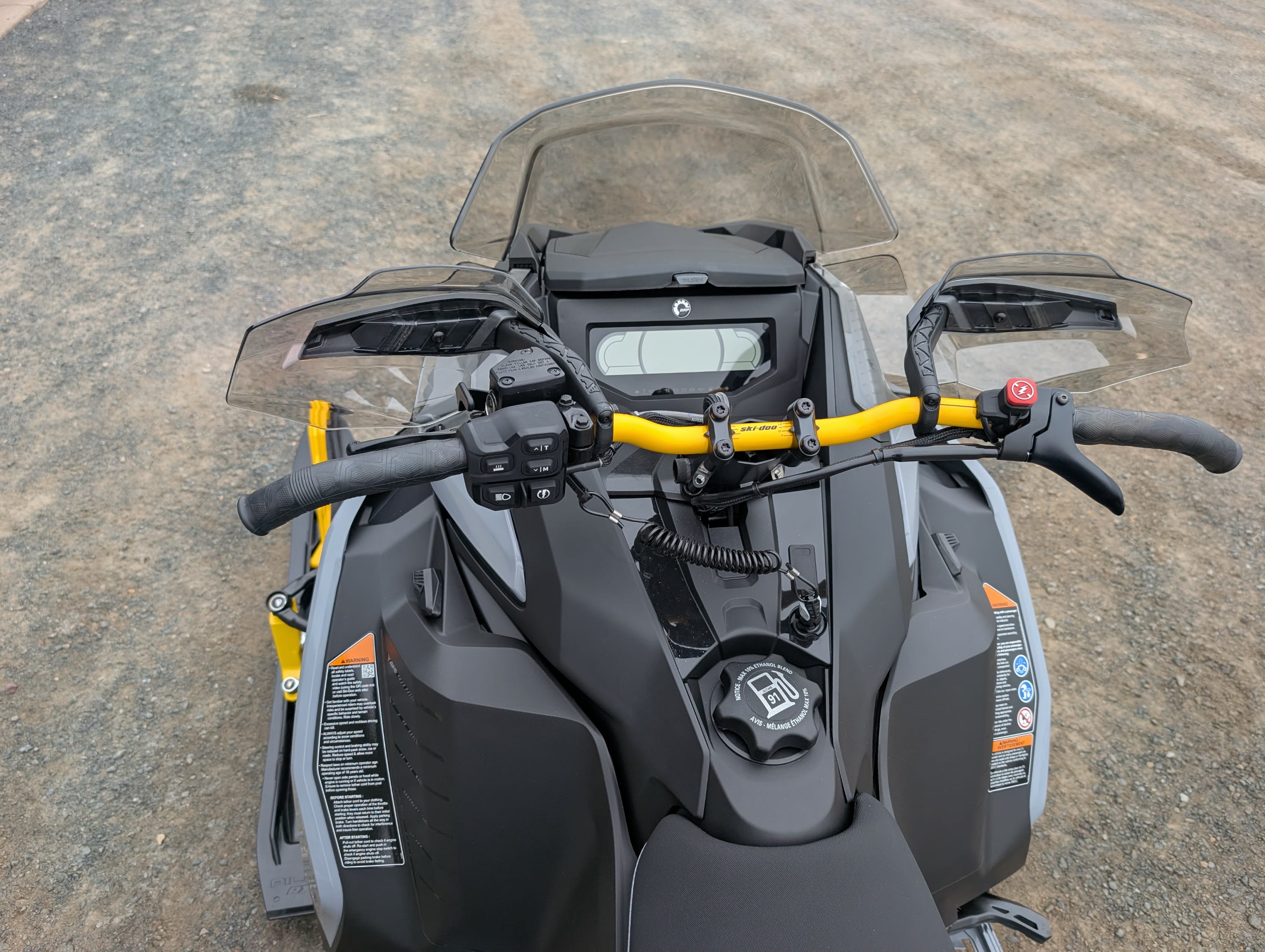 Used SkiDoo MXZ ADR w BLIZZARD Pkg 137 600R ETEC Ice Ripper XT 125