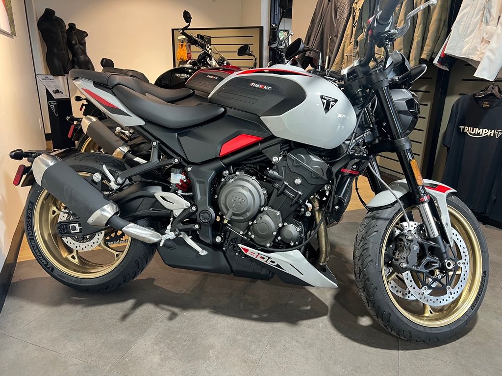triumph-trident-800-2026-miami