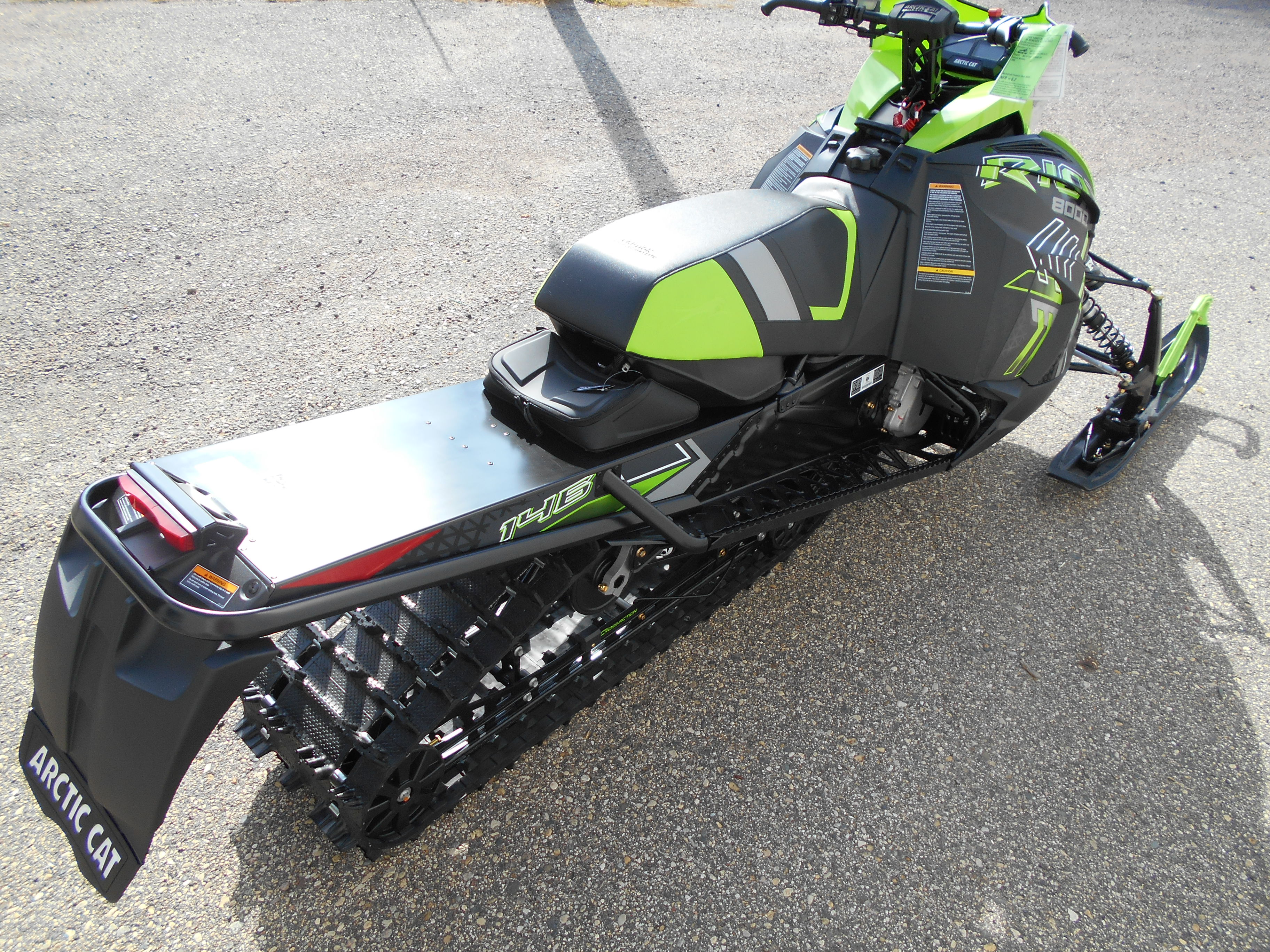 New Arctic Cat Riot 8000 146160 PBE BlackMedium Green 2024