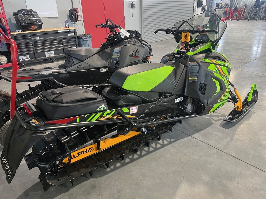 New Arctic Cat® M 858 Mountain Cat Alpha One 165300 Manual