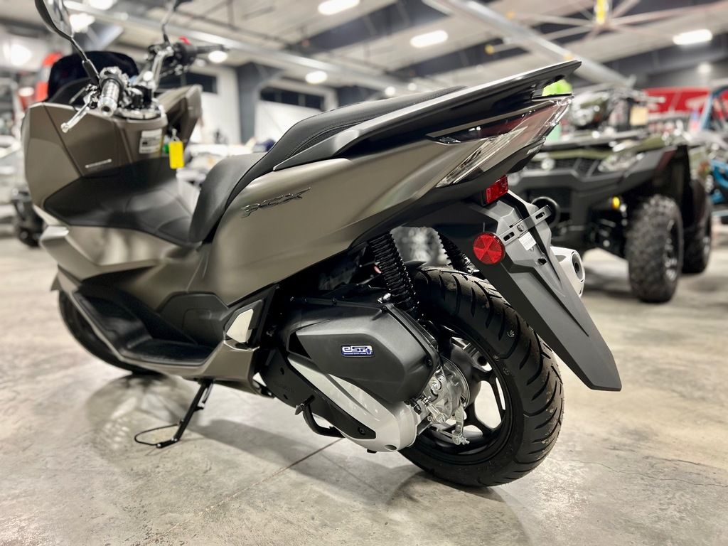 HONDA　PCX 64432-KWN-900ZC. COVER, L. SIDE *R340C*. Fairing Honda PCX - buy