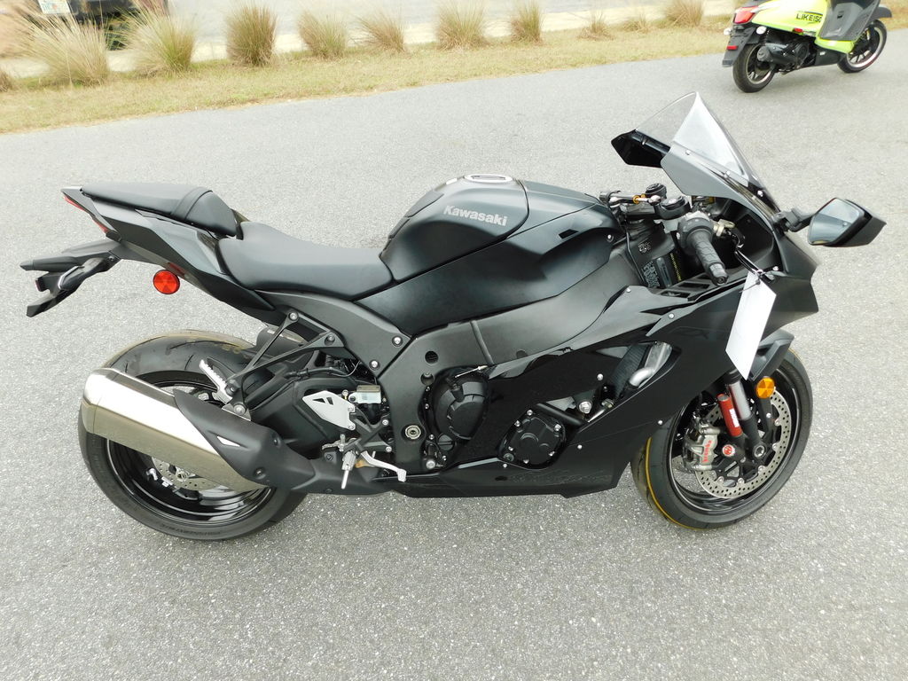 今期2024 Baby 10450 → 7000 今期2024 Baby 10450 → 7000 2024 Kawasaki ZX-10R ,995 V