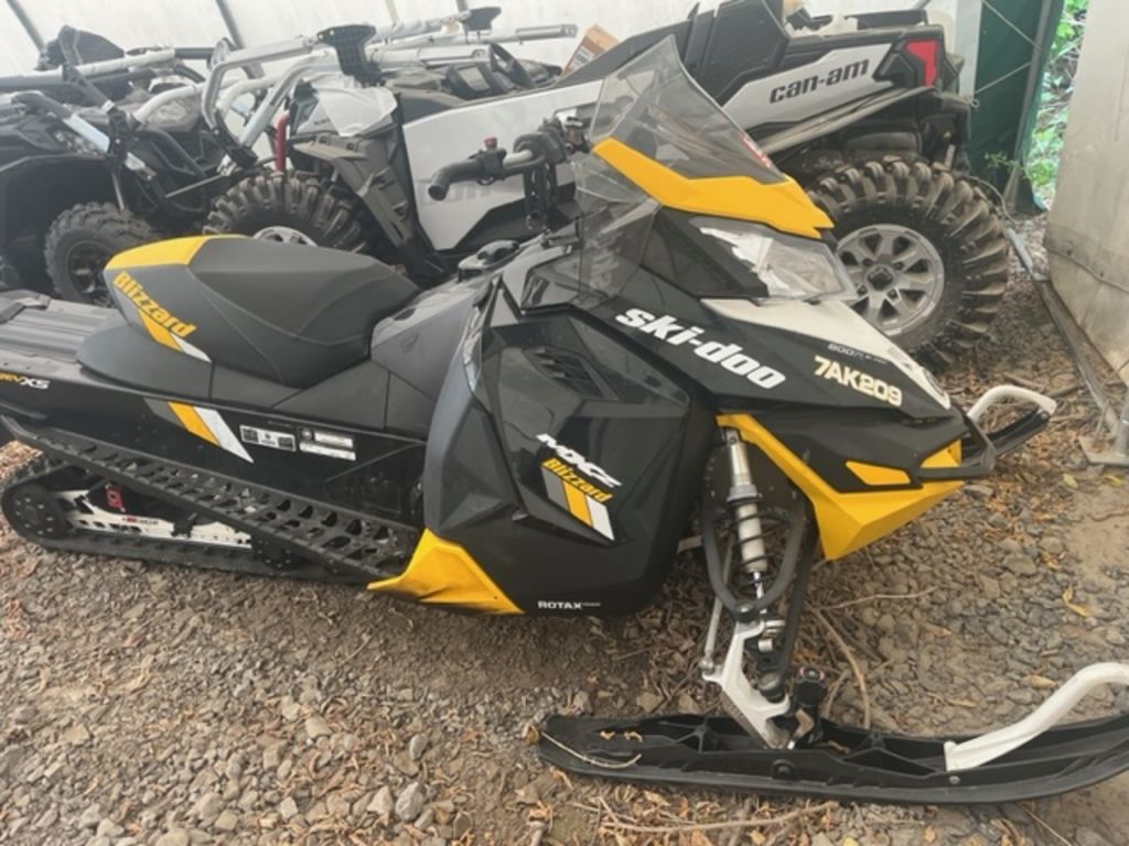 Used Ski-Doo MXZ Blizzard Rotax 800R ETEC 2016 for sale in Quinte