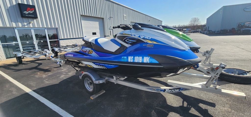 Used Yamaha Waverunner FZS SVHO 2016 for sale in mosinee