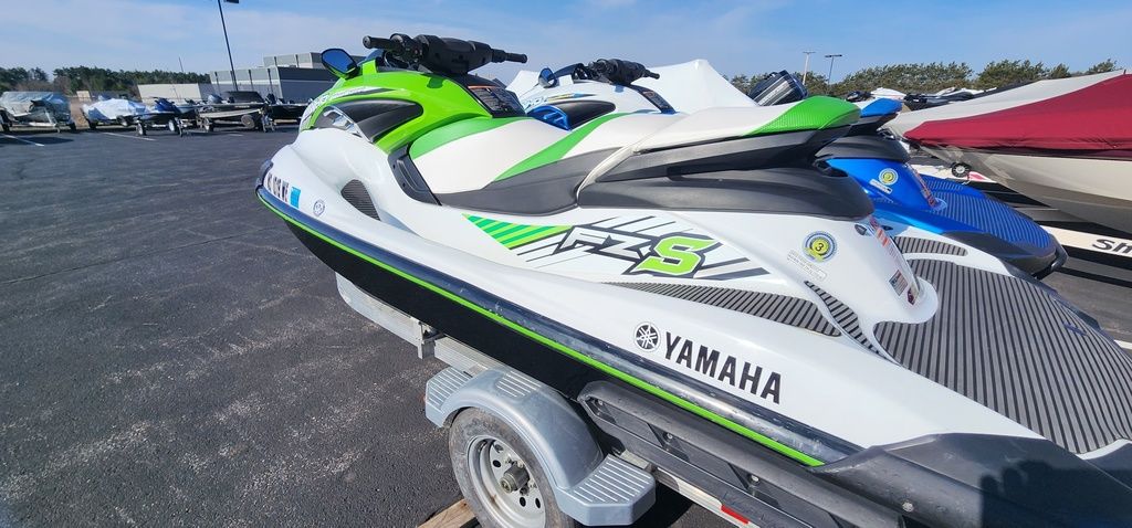 Used Yamaha Waverunner FZS SVHO 2016 for sale in mosinee