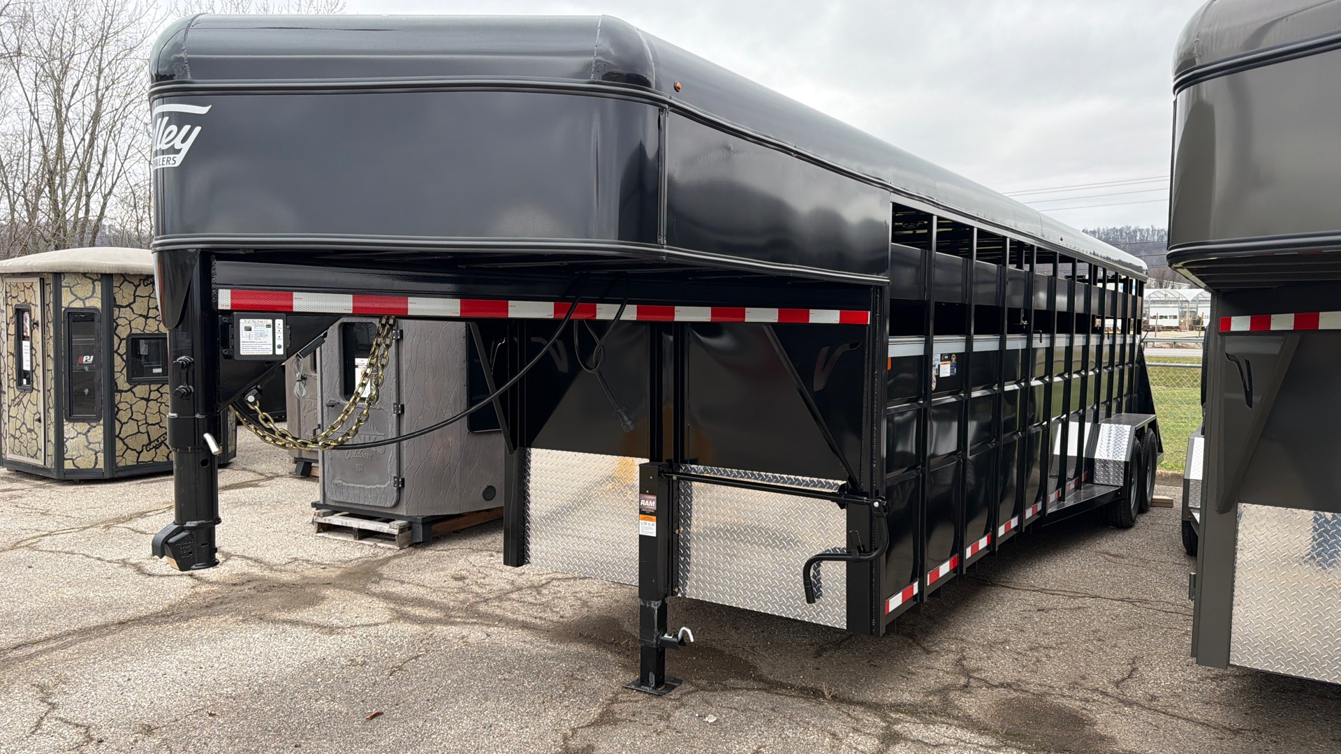 New Valley Trailers 76824 68 X 24 X 66 STOCK GOOSENECK TRAILER for sale ...